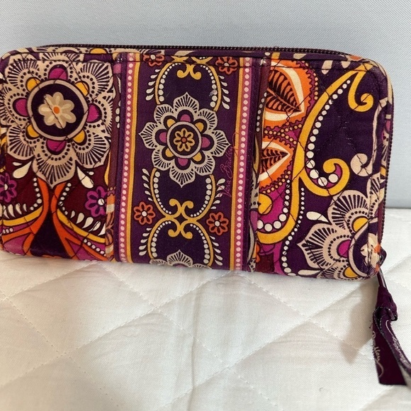 Vera Bradley Womens Wallet Wristlet Purse Floral Flowers Turn Lock Zip Around S - Picture 1 of 11